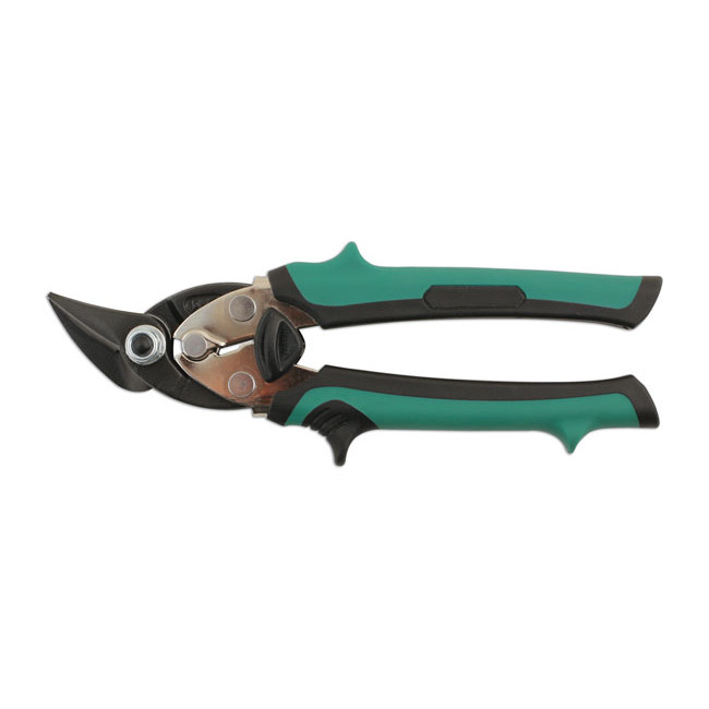 Pliers to cut the pipes, hoses, flexible